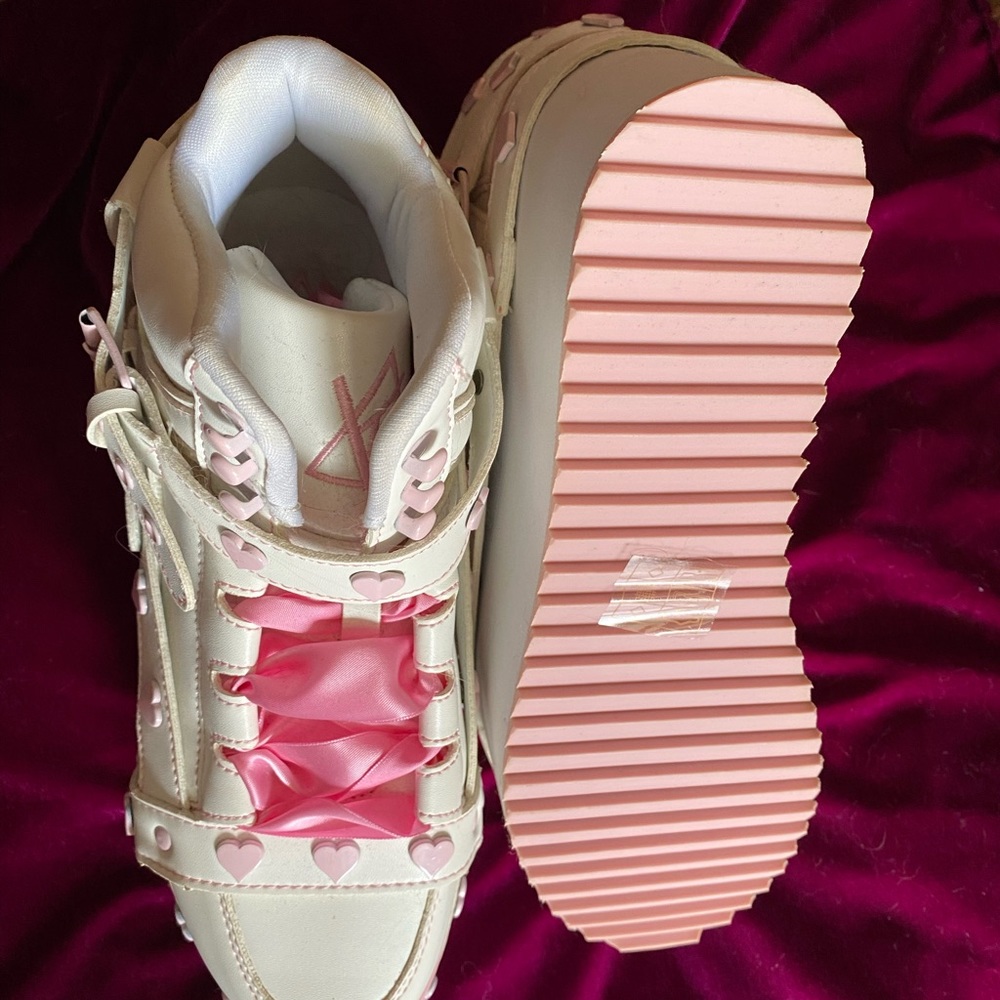 YRU Qozmo pink heart bondage platforms size 9 - Picture 4 of 4